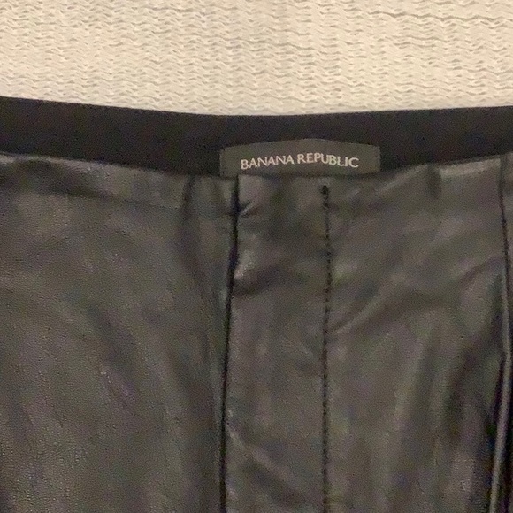 Faux leather women’s Banana Republic pants - Picture 4 of 6